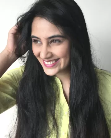 Sai lokur Marathi Film Actress 38