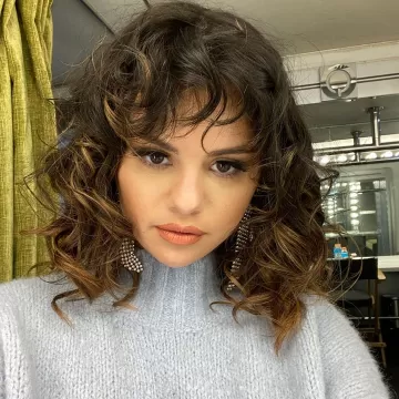 Selena gomez closeup selfe