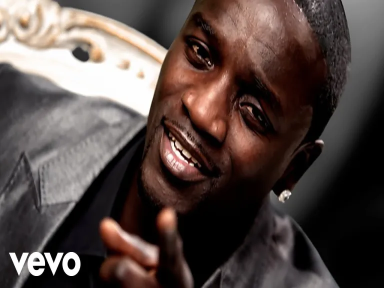 Beautiful  Akon Lyrics